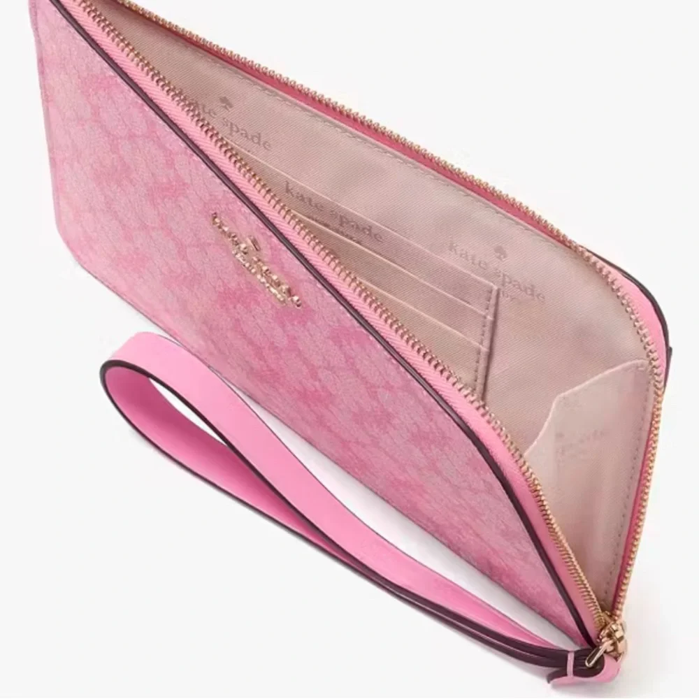 Kate Spade Wristlet Pink Clutch Pebbled Leather with Spade Flower Pattern NWT